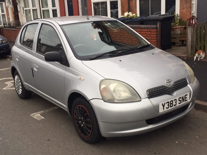 Toyota yaris 2001