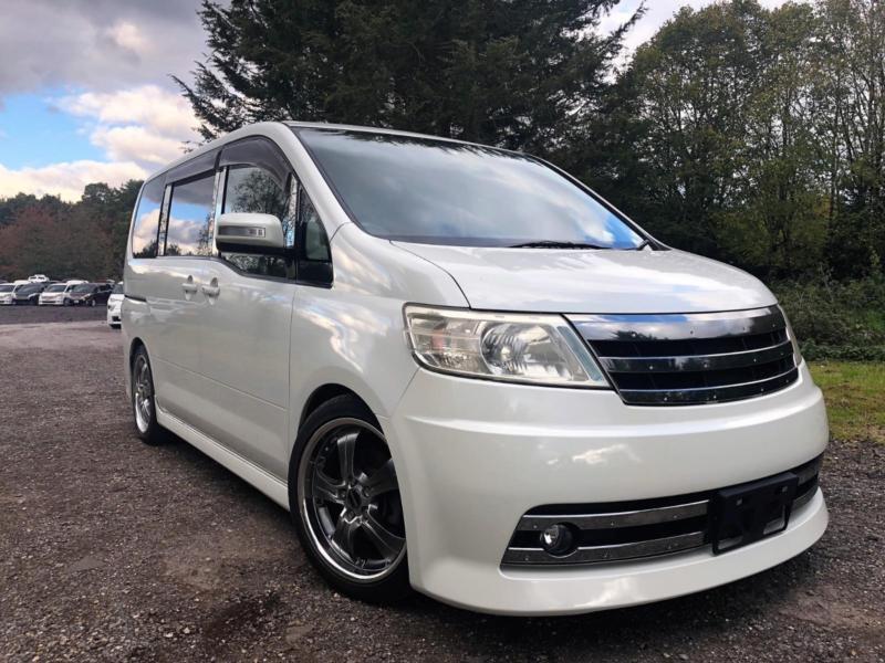 Nissan serena 2006