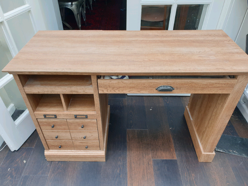 Computer desk sturdy and in good condition in Bootle, Merseyside