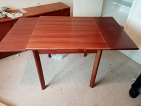 Retro vintage extending dining table