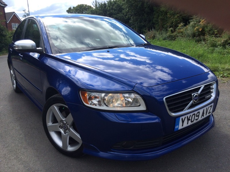Volvo s40 r design