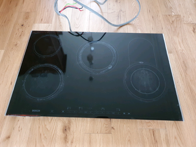 Black bosch electric ceramic hob 5 ring size in Bridge Of Weir