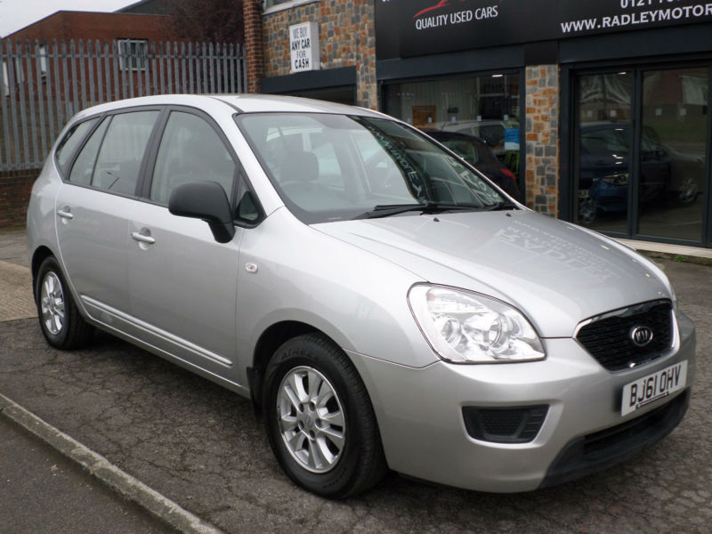 Kia carens 2011