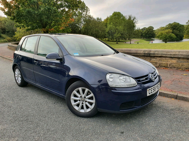 VW Golf 1.9 tdi bluemotion Mk5 in Blackburn, Lancashire