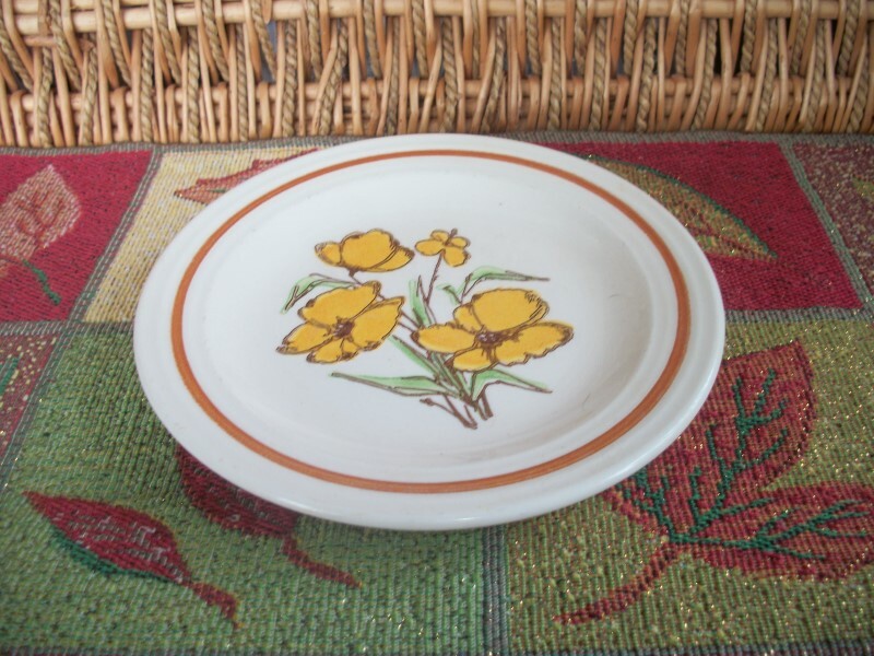 Homer Laughlin Orange Flowers Rust Color Ring Bread Plate USA