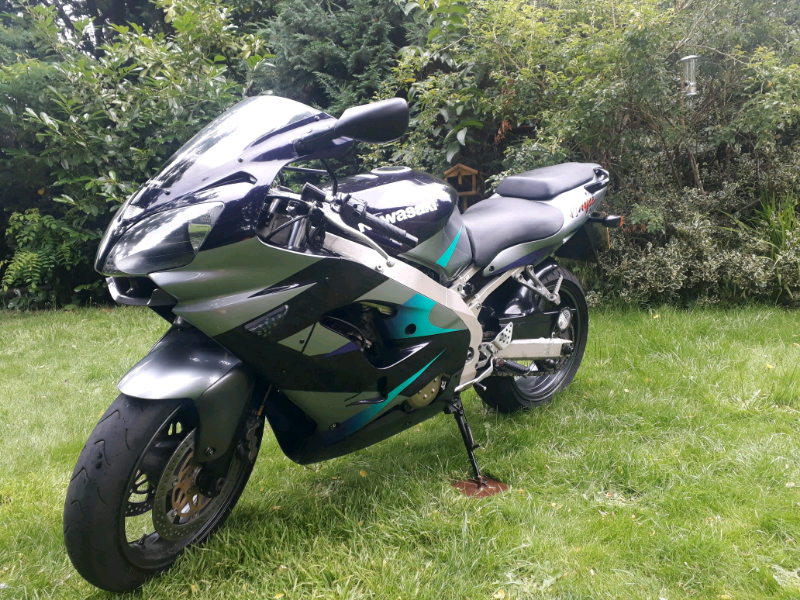 zx9r e2