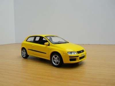 FIAT STILO jaune Genet 1/43