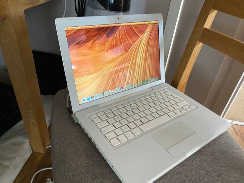 Cheap Apple MacBook in York, North Yorkshire Gumtree