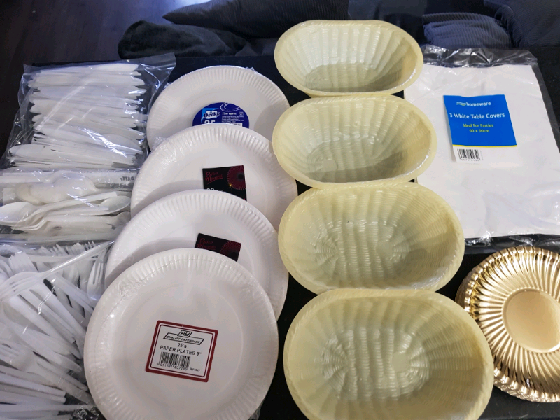 Disposable Plates & cutlery party catering Bundle in Kitts Green