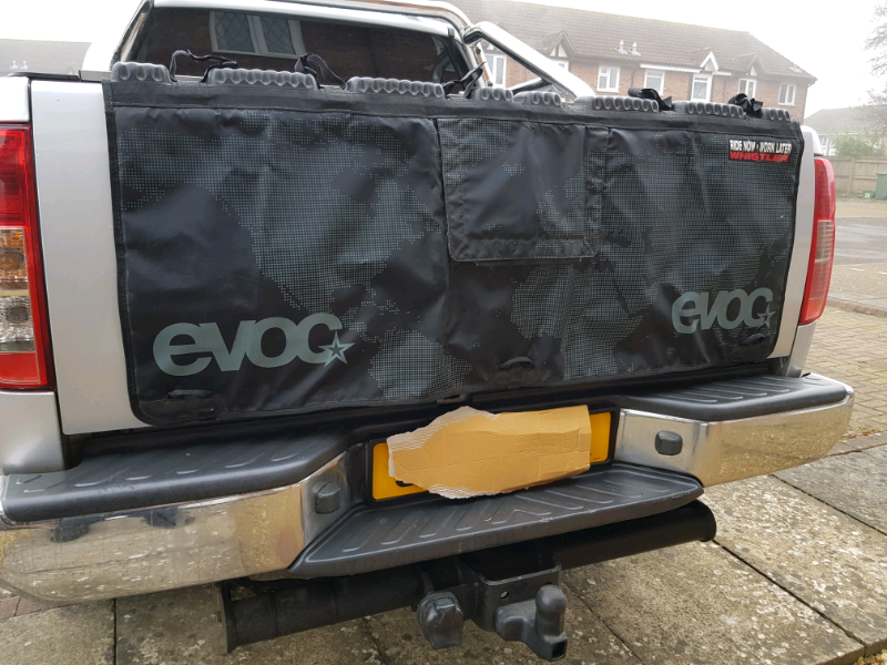 evoc xl tailgate pad