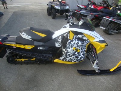 2011 Ski-Doo MX Z X-RS 800R E-TEC