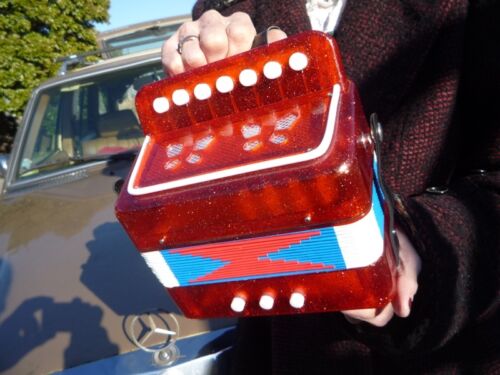 COOL SMALL ACCORDION SQUEEZEBOX PLAYS WELL MAKE MUSIC GREAT LITTLE INSTRUMENT