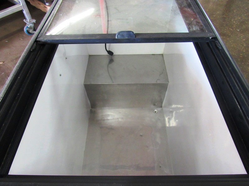 True Mdl. THF-41FL Horizontal Spot Freezer