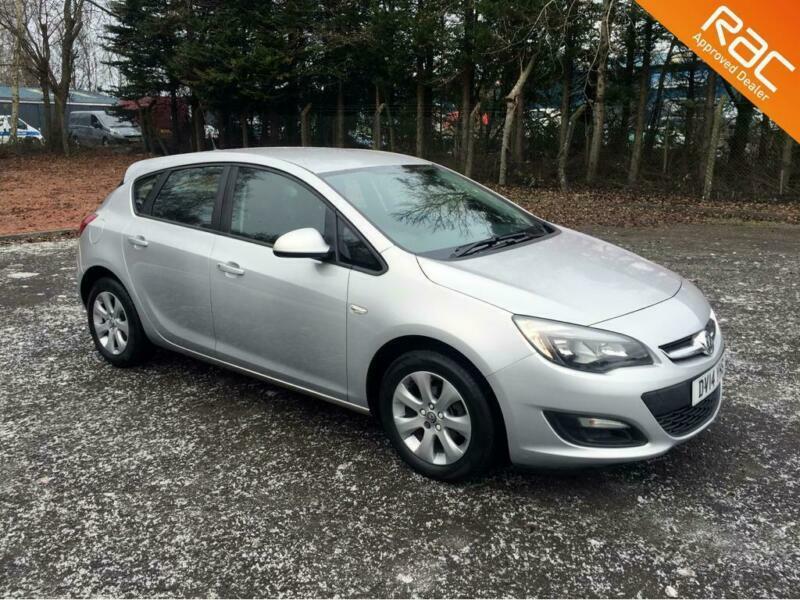 2014.14.VAUXHALL ASTRA.1.6 i.DESIGN.FIVE DOOR.SILVER. in Dumfries