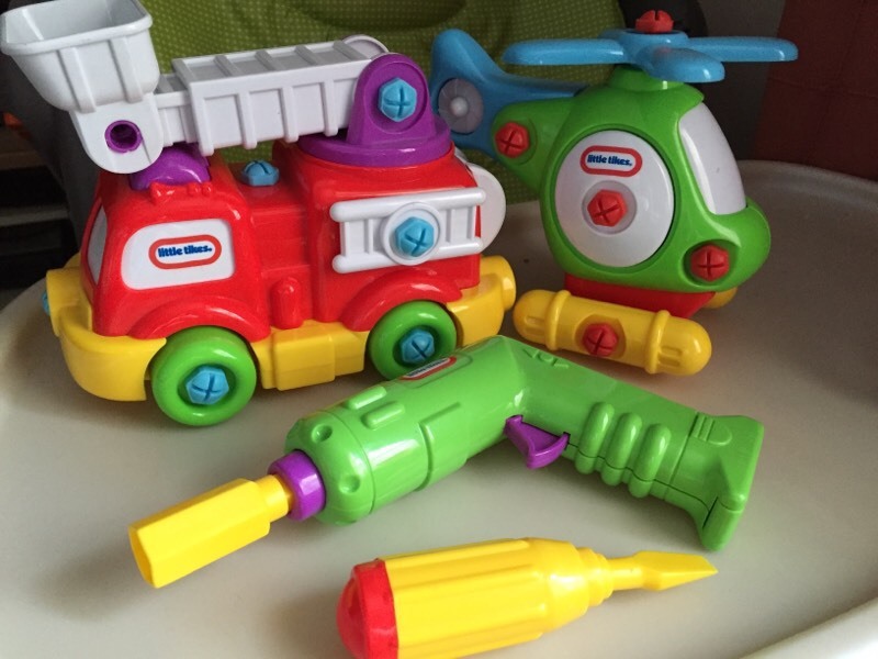 Little tikes mini mechanic fire engine & helicopter in Aberdeen Gumtree