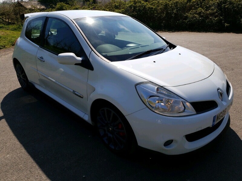 Renault Clio Sport 197 in Glacier White in Carlton Colville, Suffolk