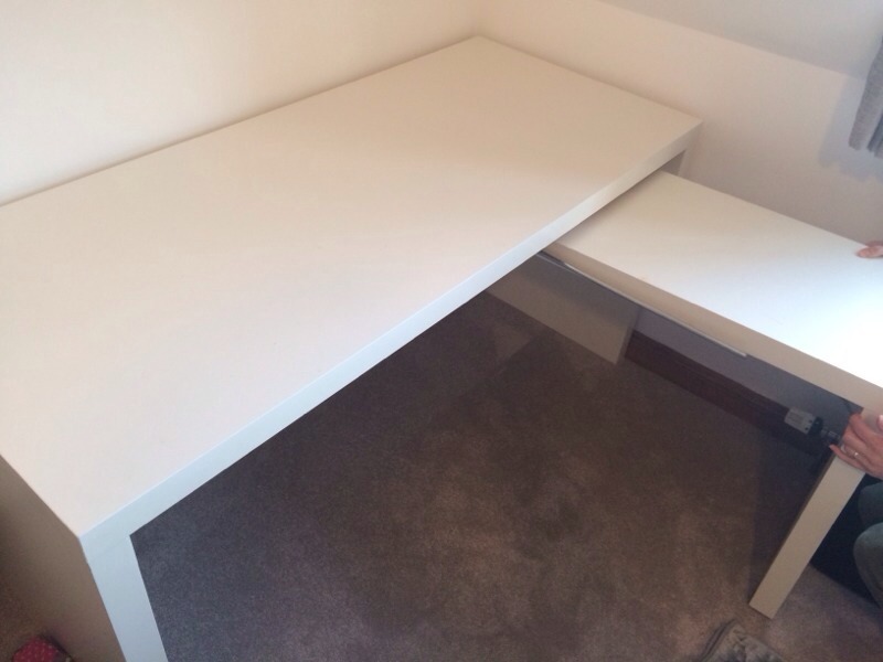 IKEA malm desk with pullout panel (WHITE) in Four Winds, Belfast