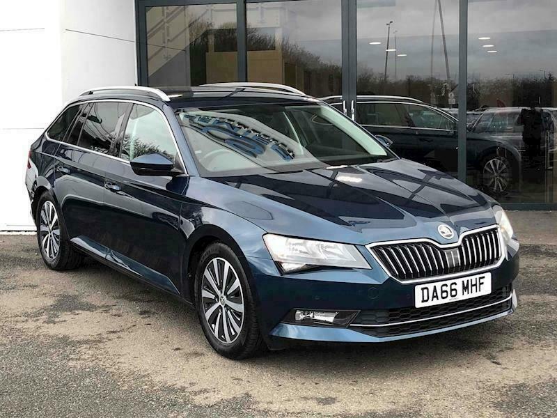 Skoda superb green