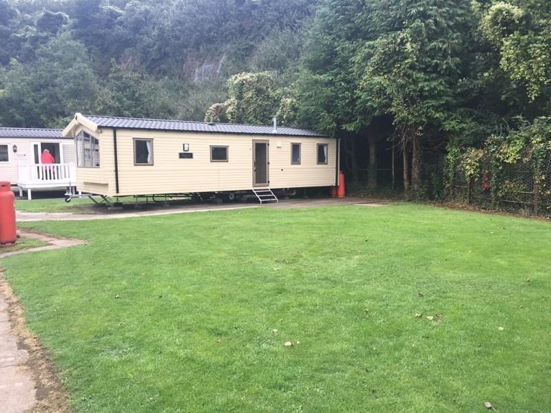 Cheap 3 bedroom caravan for sale in Tenby near Saundersfoot 2017 site