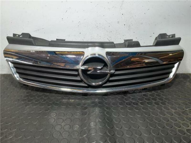 13136136 Grille Gauche Capot Pour Opel Zafira 1.9 Cdti 1132894