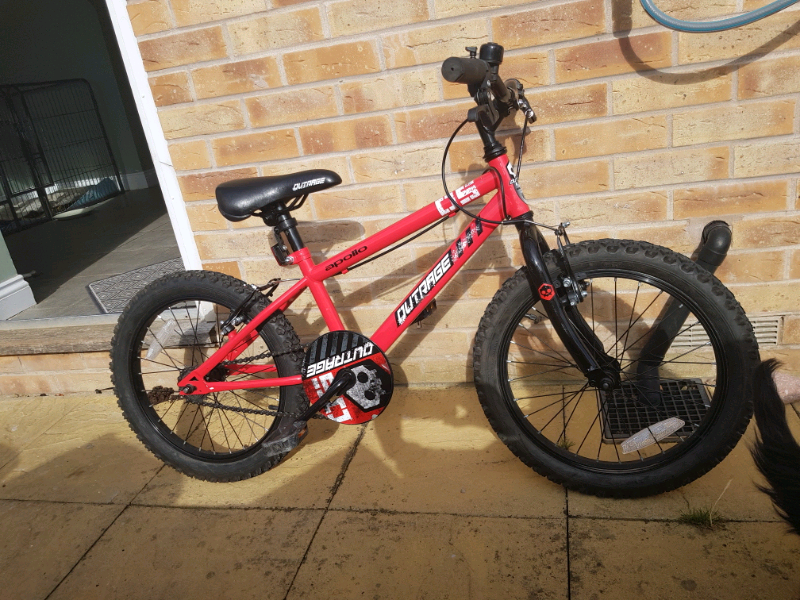 Halfords Apollo Outrage 18" kids bike in East Ardsley, West Yorkshire