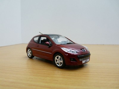 PEUGEOT 207 3 portes rouge 1/43 2009