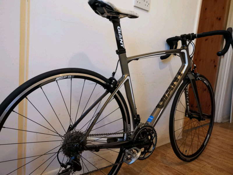 giant defy composite 2 road bike ( giant Carbon road bike ) in
