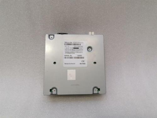 TESLA MODEL X 75D Radio Control module 1052609-00-A Steuergerät Radio Tuner