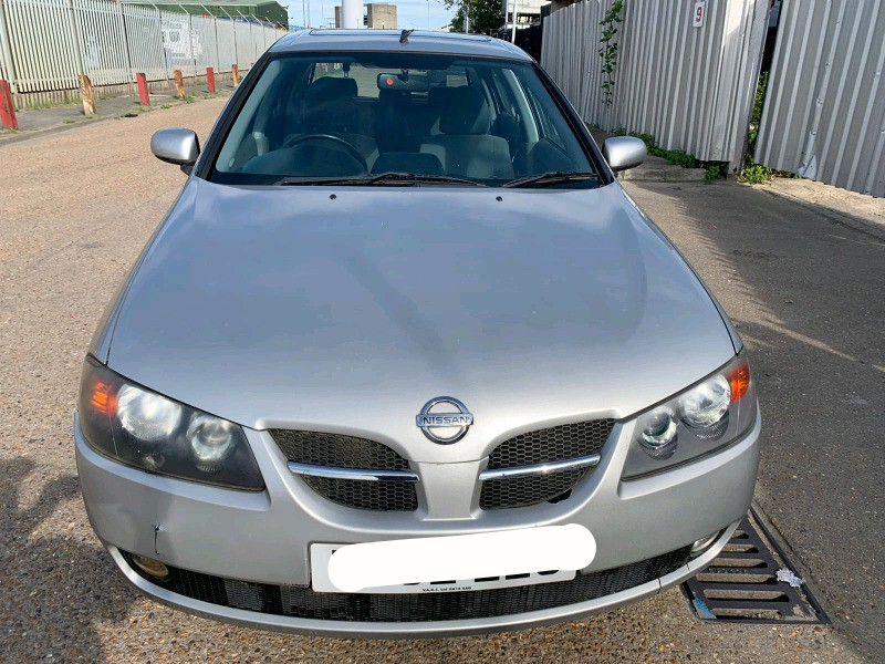 Nissan almera 2002