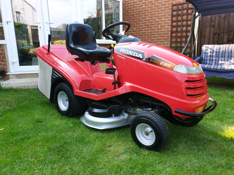 Ride on mower Honda HF2315H Great condition...new cutting deck!!! in