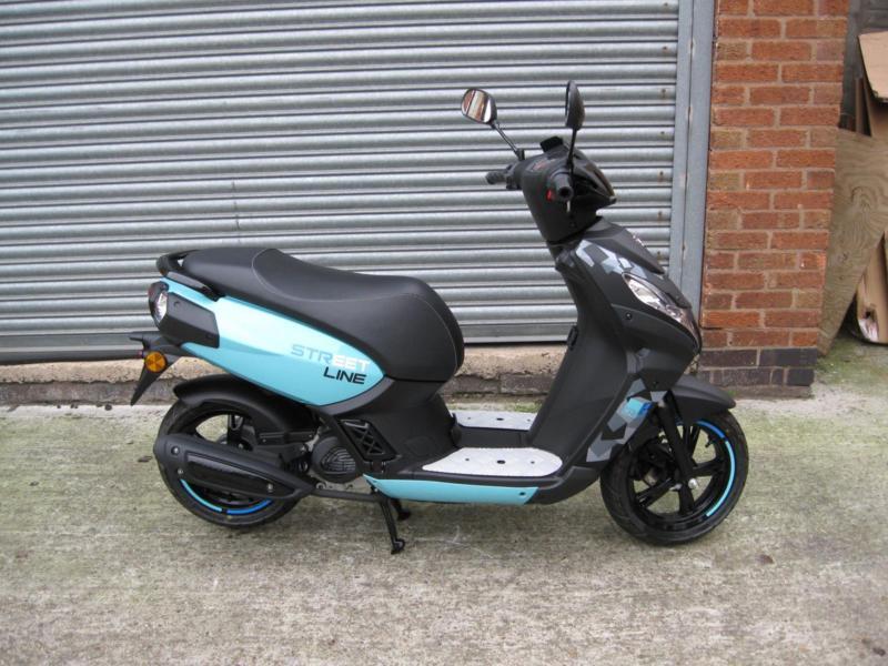 Peugeot Kisbee 50cc Streetline Brand New | in Leicester, Leicestershire