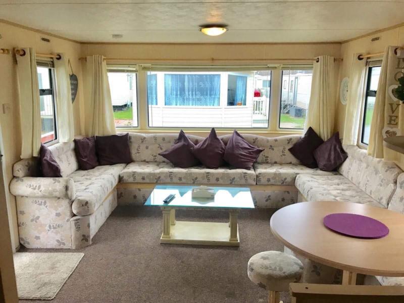 STATIC CARAVAN SALE LYONS ROBIN HOOD / NORTH WALES / BEACH / RHYL / PRESTATYN in Rhyl