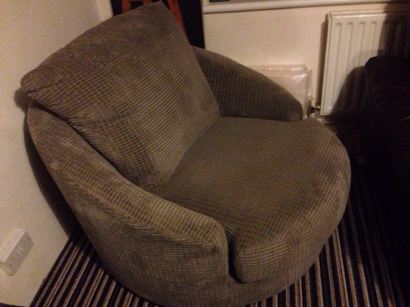 Really comfy cuddle/ swivel chair in Abingdon, Oxfordshire Gumtree