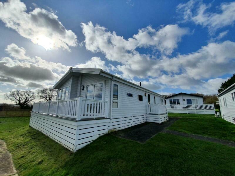 brand new 2 bedroom luxury lodge for sale at thorness bay / isle of