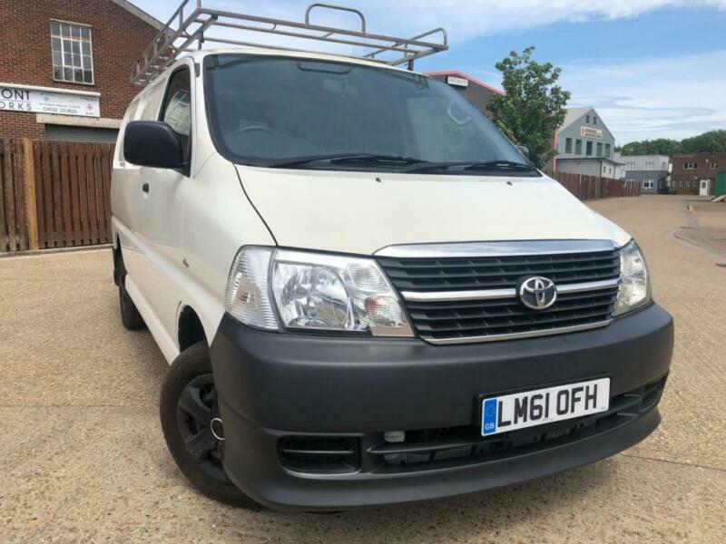 Тойота hiace 2011
