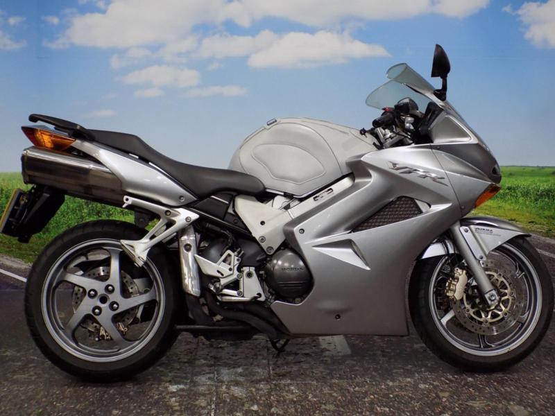 Honda vfr 800 2005