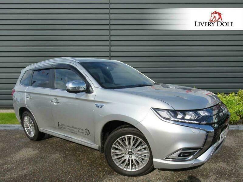 Mitsubishi Outlander 2.4h TwinMotor 13.8kWh Exceed CVT 4WD (s/s) 5dr