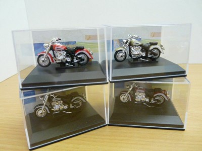LOT de 4 MOTO YAMAHA V-STAR CLASSIC 1000 1/43