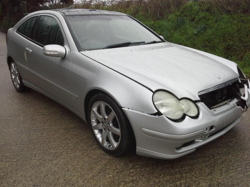 Мерседес c200 2003
