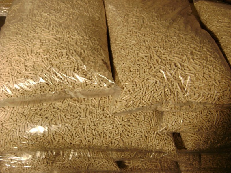 Holzpellets Sackware 150 kg ( 10x15 kg ) hergestellt nach DINplus A1 