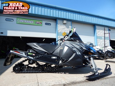 2019 Arctic Cat® ZR 6000 Limited ES iACT 129 Black / Gray