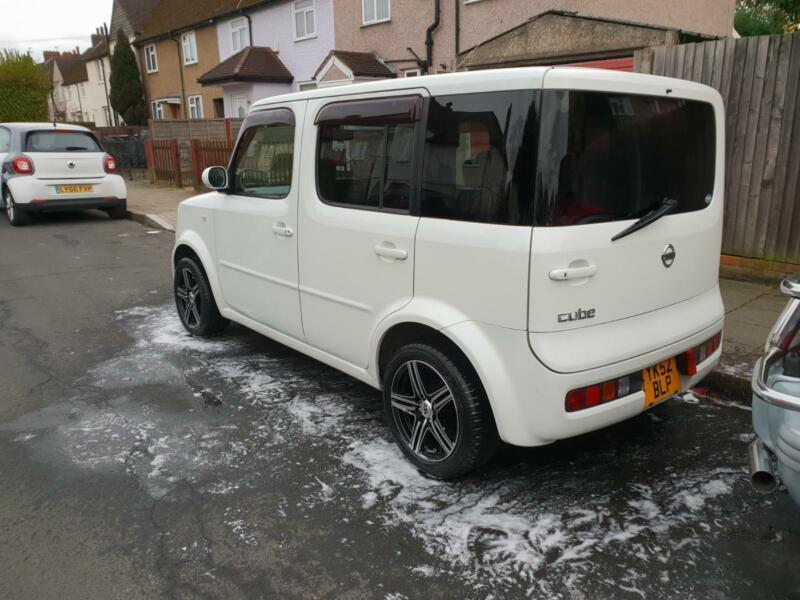 Nissan cube 2002