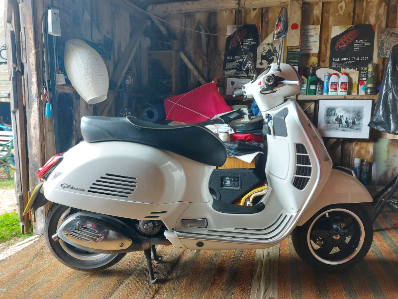 2015 Vespa GTS 125 IE White Super. | in Ringwood ...