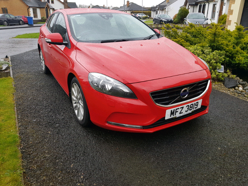 Volvo v40 d2