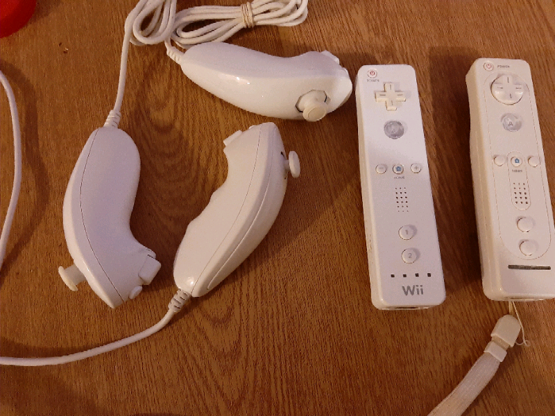 Wii remotes in Maidenhead, Berkshire Gumtree