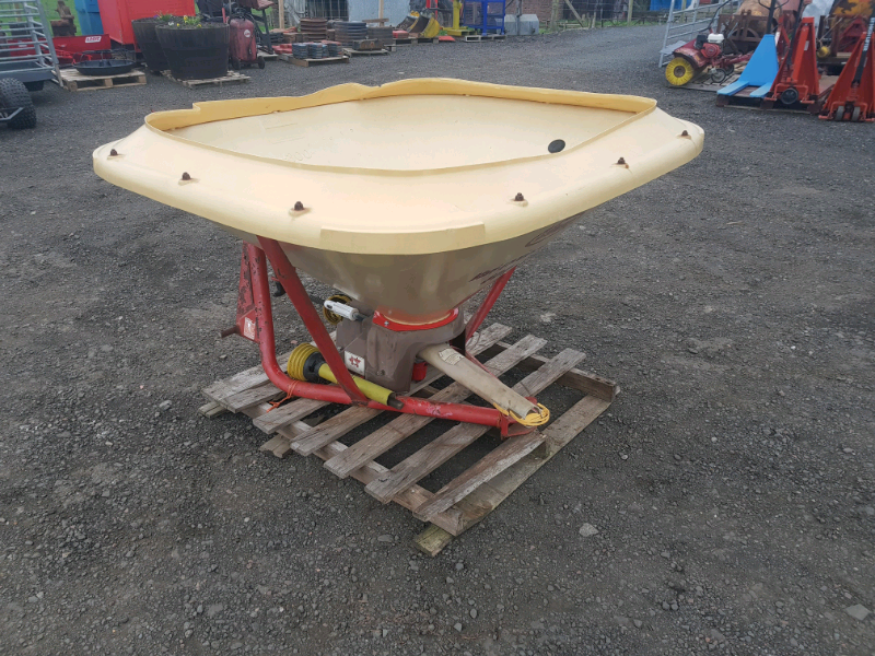 Tractor three point linkage vicon wagtail fertiliser spreader revamped