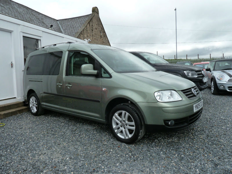 2009 (09) VOLKSWAGEN CADDY MAXI LIFE 1.9 TDI DSG ( 105 bhp ) in Elgin