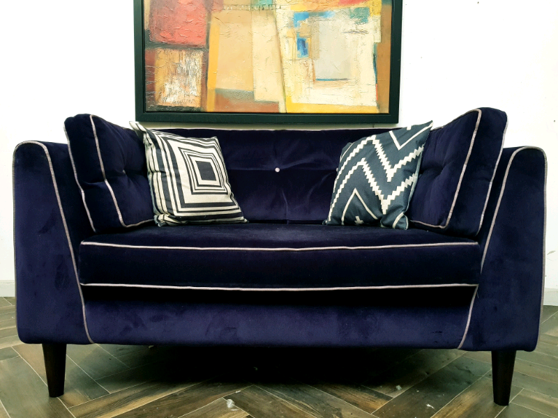 Sofology Cricket sofa snuggler in purple velvet RRP £749 in Fishponds