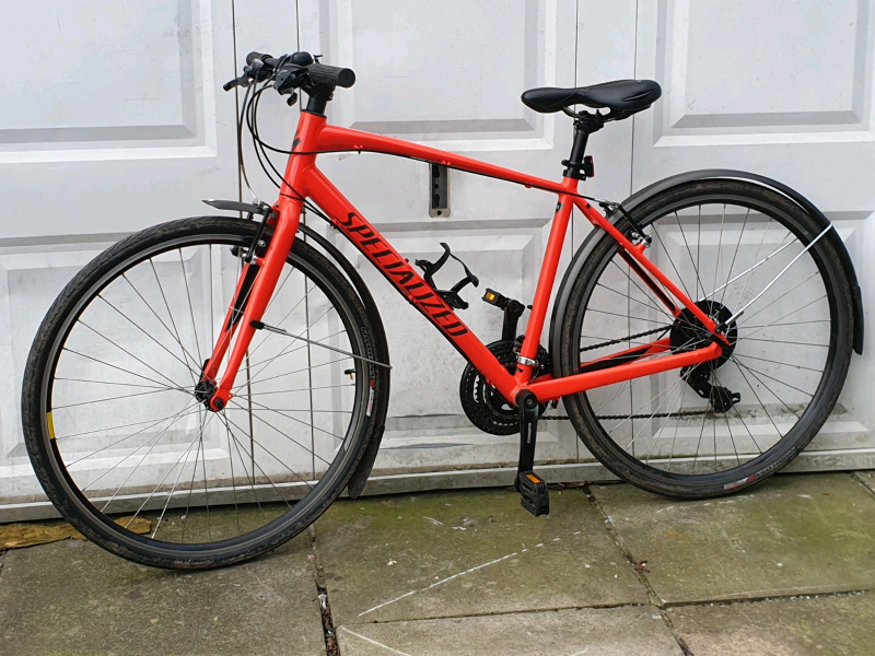 specialized men's sirrus 2019