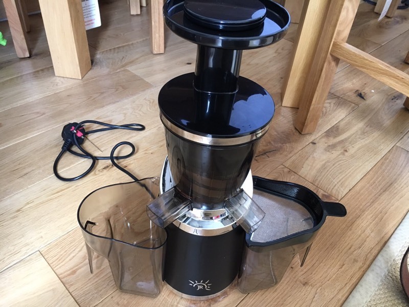 JR Ultra Purus Slow Juicer JR-3300 used once RRP 250 in Aveley, Essex Gumtree